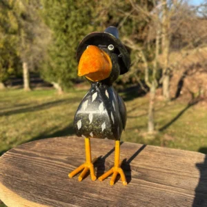 Ein Schwarzer Rabe mit Hut Gartendekoration