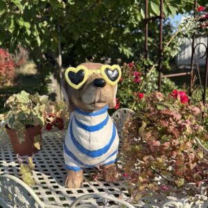 Dackel mit Herzbrille 53 cm Weiß Blau Kunststoff Gartenfigur Hund Gartendekoration